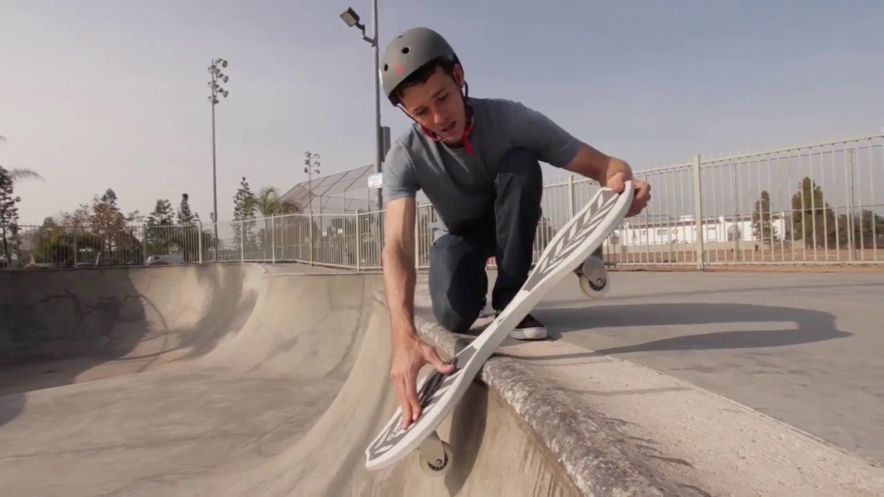 Как сделать Frontside Lip Stall на роллерсерфе Razor RipStik Air Pro. Трюки на двухколёсном скейте.