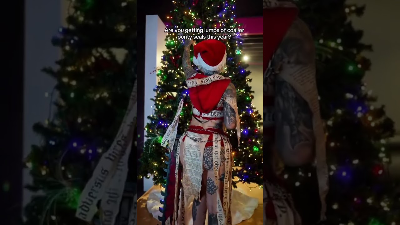 Merry Warh…I mean Christmas 😘