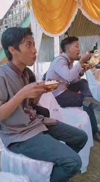 Story WA lucu kondangan