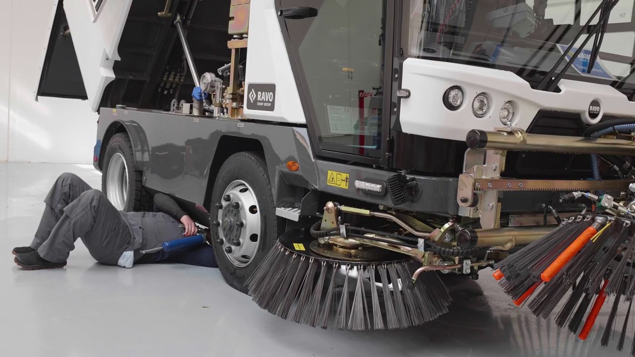 RAVO R5 - Easily Accessible Greasing Points