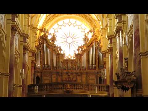 Walking through the Klosterkirche in Ebrach in Bavaria Germany !