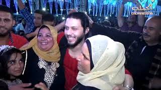 شوف محمد عبدالسلام وهوابيرقص مع ام العريس