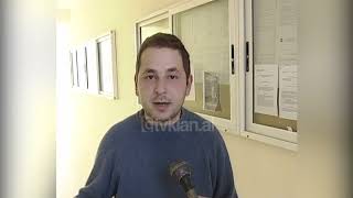 Vazhdojnë Diskutimet Nga Të Rinjtë E Lëvizjes Mjaft Për Hapjen E Kazinove - 2 Prill 2005