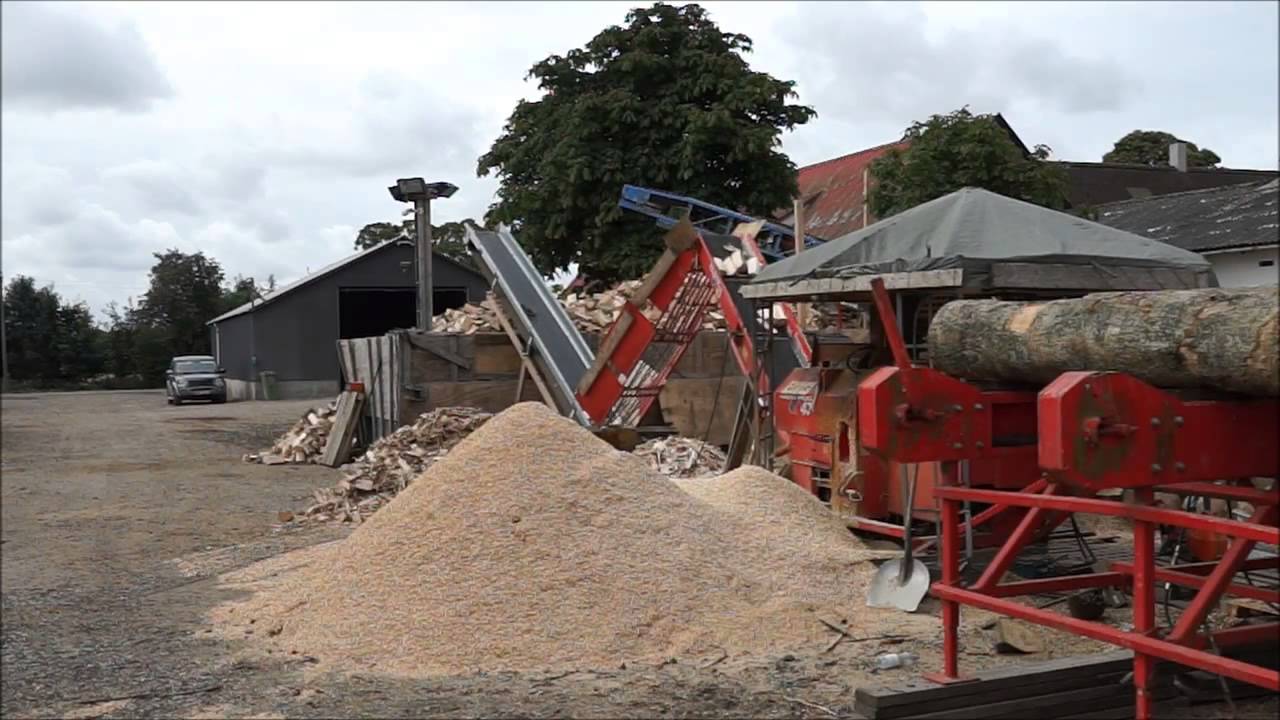 Brænde fældet og produceret lokalt af dansk træ fra Vestsjælland - DKBrænde