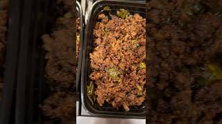 Crispy, #Spicy #LeanGroundBeef on All Head Tops! #Mealprep #Momofuku