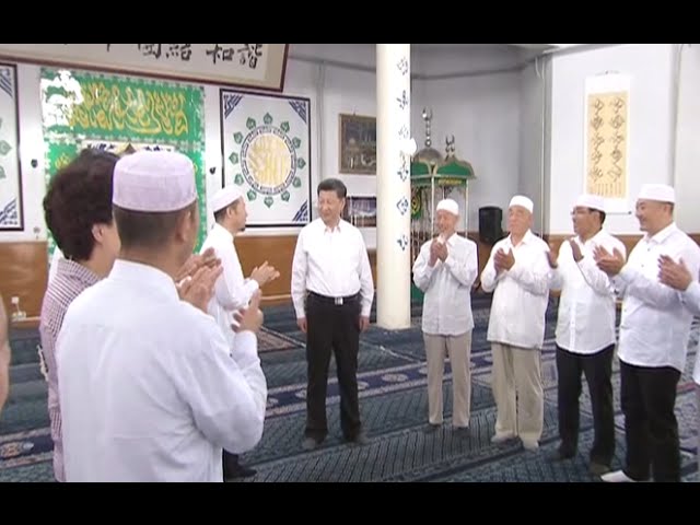 Chinese President Visits Big Mosque in Northwest China class=