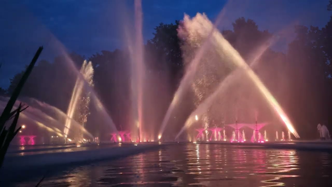 Wasserlichtspiel Planten un Blomen Hamburg 8K Motto 