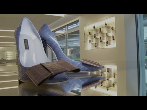 Manufacture de souliers Louis Vuitton en Italie - Nec plus Ultra - YouTube