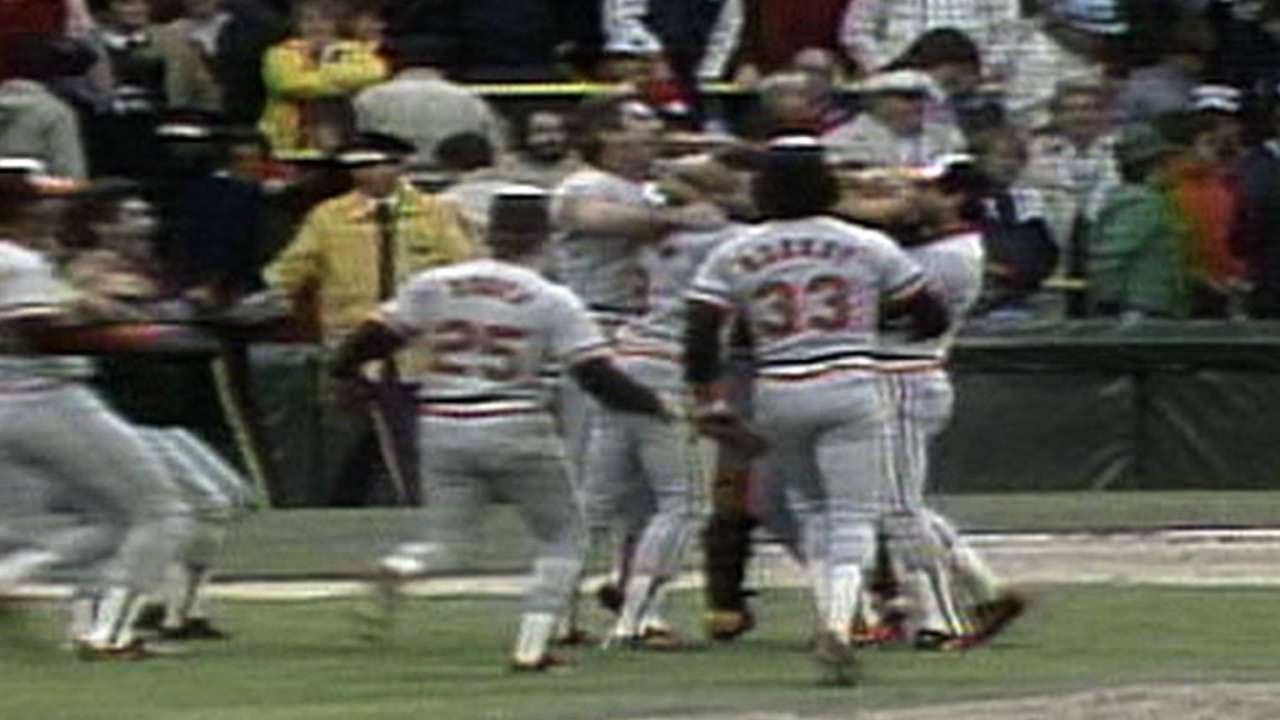 83ALCS Gm4: Orioles advance to World Series - YouTube