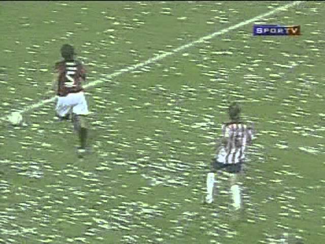 Doentes por Futebol - Resquício 🌪 Adriano tem um gol marcado pelo  Athletico na Libertadores em 2014. Foi a penúltima chance dele no futebol.  Depois partiu para o Miami United.