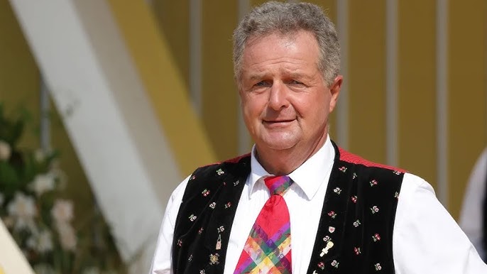 Stroke Concern for Kastelruther Spatzen singer Norbert Rier - YouTube