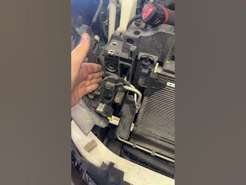 2011 Nissan Murano radiator quick removal - YouTube