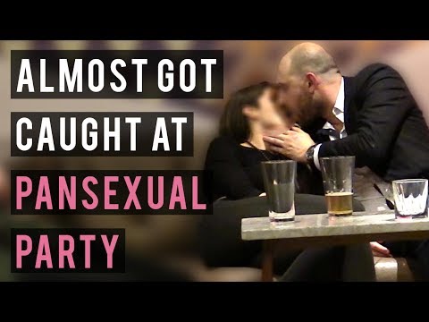 Picking Up Hot Hipster Girl at Pansexual Party  - Night Game Extravaganza P3 (Almost got caught)