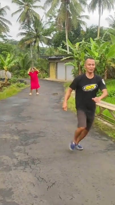si baju merah koq ditinggal! #shorts #viralvideo #trending #comedy #lucu #humor #tipeketawa