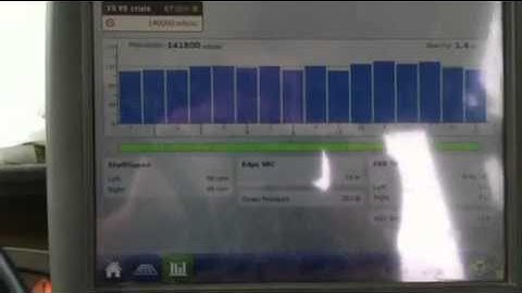 Kinze 3660 planter with Integra display