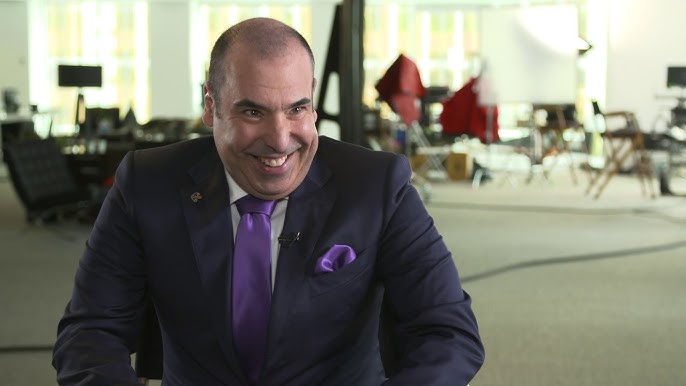 Suits Season 9 Episode 5 – Rick Hoffman as Louis Litt