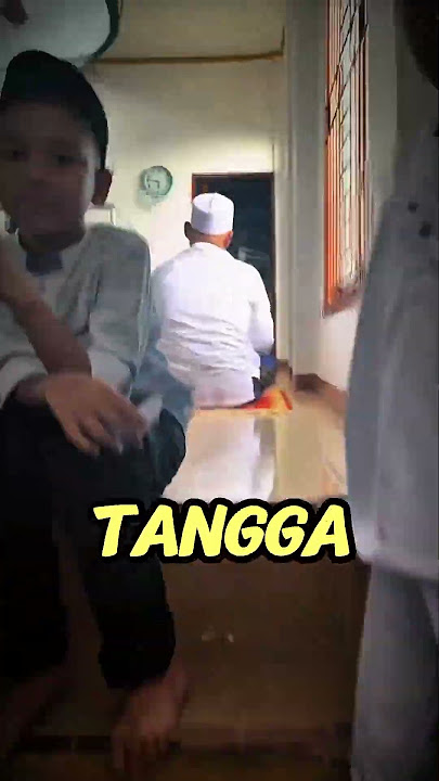 Pria ini sholat jumat di atap masjid #shorts