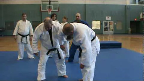 17) Arm Twist Takedown.mpg
