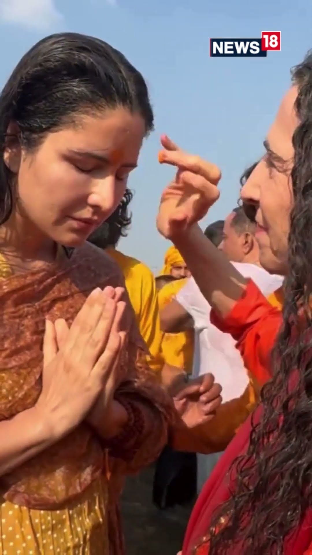 Katrina Kaif Takes A Holy Dip In Mahakumbh Along With Her Mother-In-Law In Prayagraj | N18S