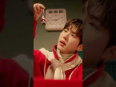 Cover｜B.I (비아이) ‘Mistletoe’ (Justin Bieber) Christmas🎄 Special Clip thumbnail