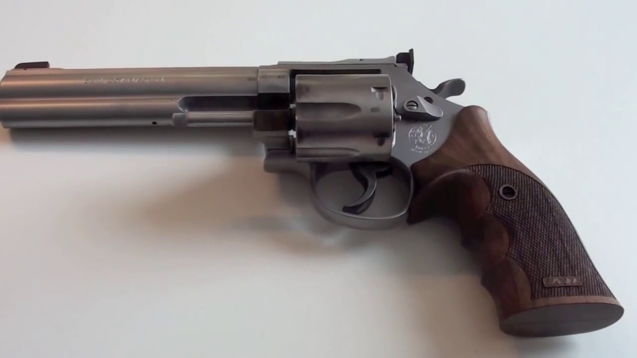 Smith Wesson 686 6 Target Champion - YouTube