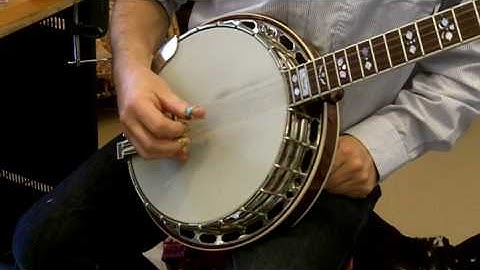 Banjo with Gerry Hale - tuning the banjo