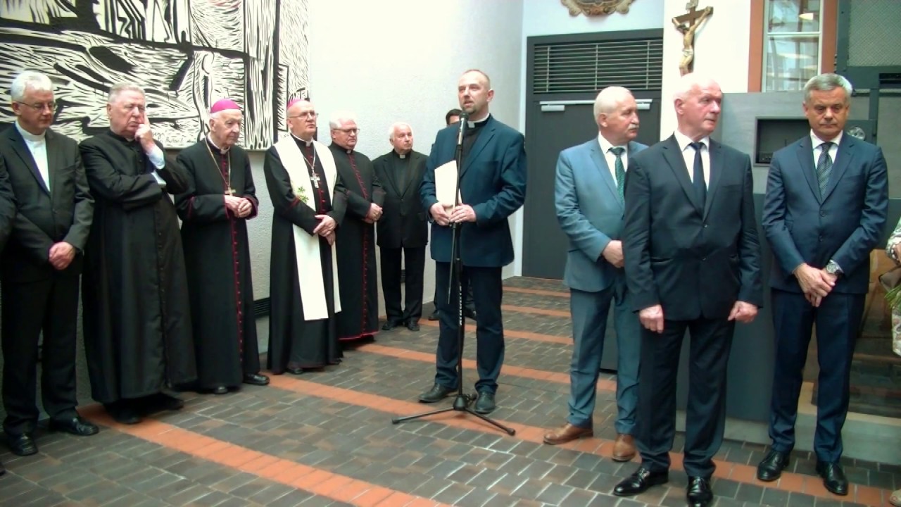 video to gif OLSZTYN24: Otwarcie Muzeum Archidiecezji Warmińskiej