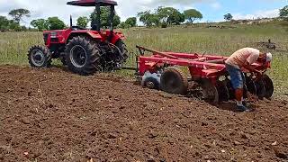 4 tratores no corte de terra no barro vermelho em riachão pb