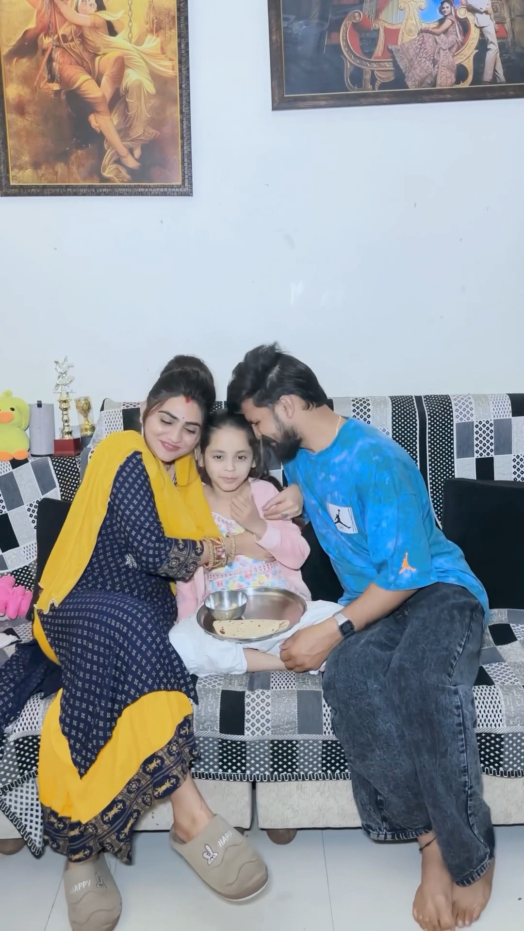 परिवार की ख़ुशी में ही मेरी ख़ुशी है❤️ #kajalsoni #emotional #motivation #love #family @kajalsoni