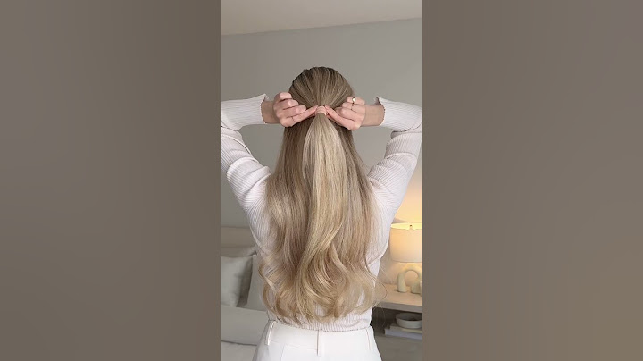 Easy Half Up Hairstyle Inspired By Ariana Grande💗