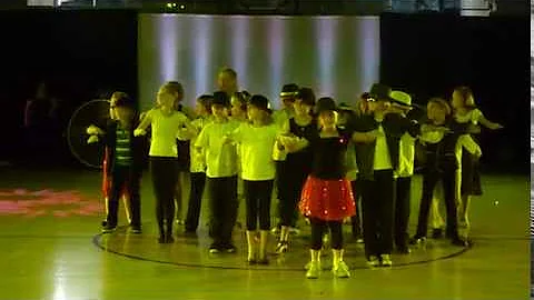 Beat It-Kids Dance to Micheal Jackons Beat it