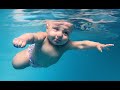 Как плавают малыши под водой