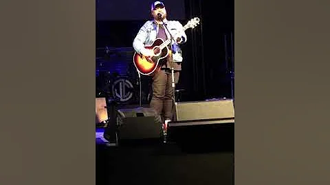 Micah Tyler singing “Different” live in Calhoun, GA. 11/2/18