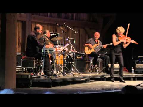 Sonny's Dream (performed by Kelli Trottier and The Mushy Peas)