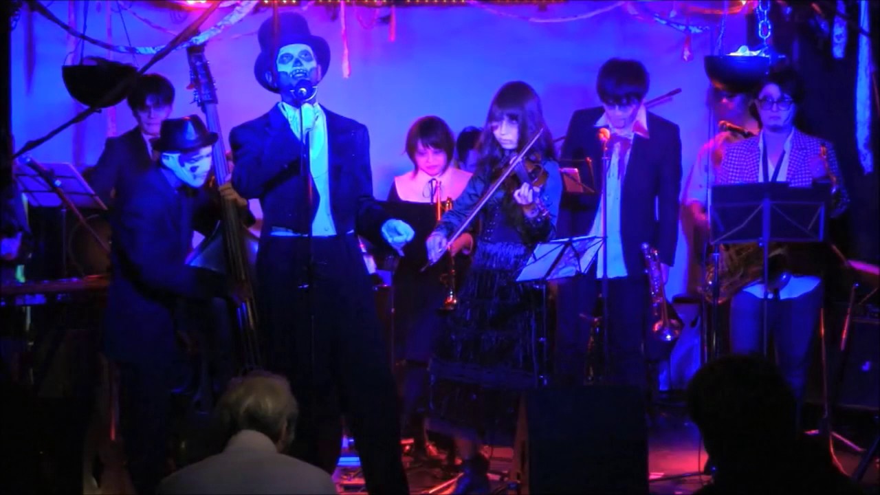 VOODOO KING AND THE GRAVEYARD ORCHESTRA-Devil's  Playground