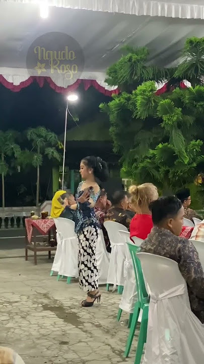 Lala Atila joget uler uget-uget