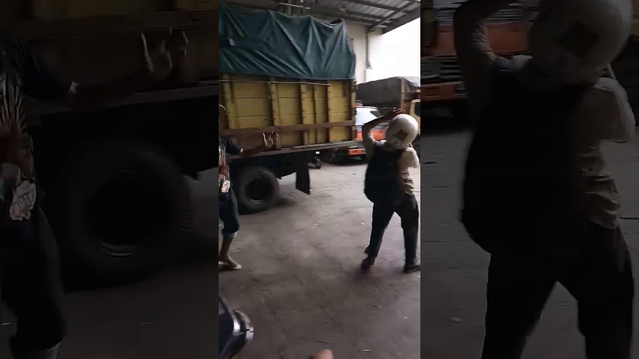 Duel Maut Tukang Ojek Vs Tukang Becak YouTube