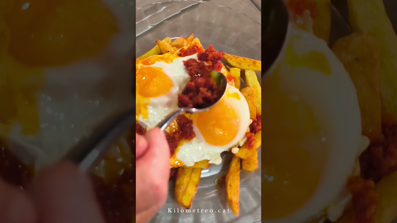 🍳 Ous ferrats amb patates i sobrassada! 🤤 Un plat irresistible🤤🔥 La combinació que ho té TOT