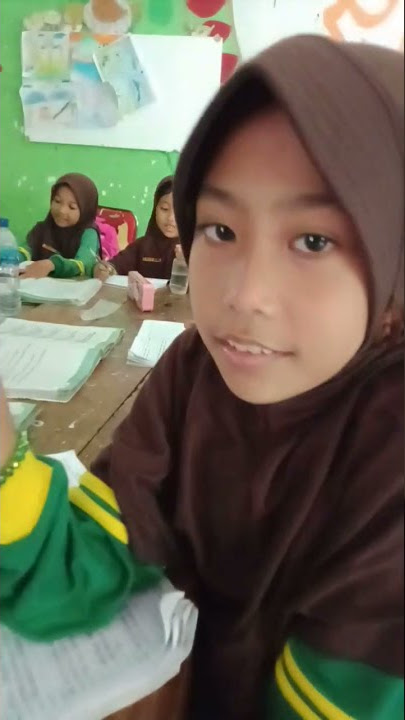 SEKOLAH IKAN
