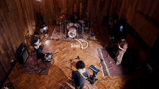 Kiwi – Full Performance | Live at Tone Studio