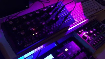 Experimental AI atmosphere music (Refraktions, Moog M32, Erebus, Novation Circuit,  ROLI blocks)