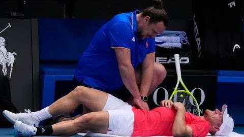 Alexander Zverev defeats Tommy Paul to secure a spot in the 2025 Australian Open semifinals.
