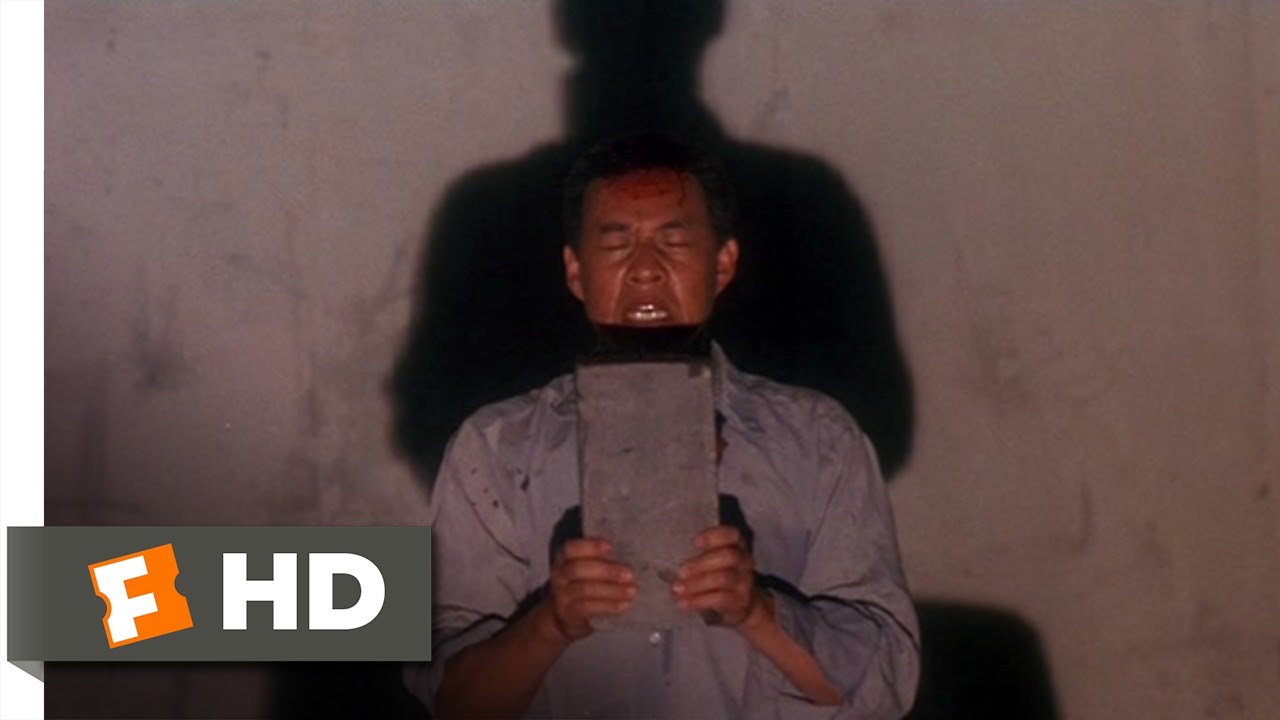 Орыстардың қыздарды ұрып-соғуы Лифтке кептеліп қалған қызды былғады