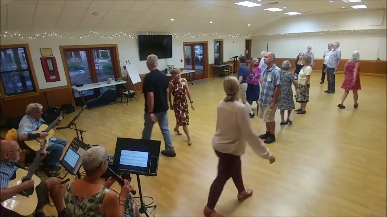 The Irish Howle • English Country Dance