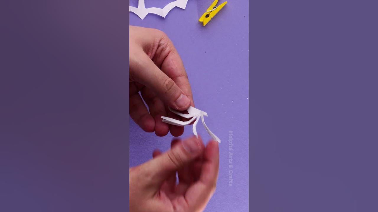 How to cut a paper spider with scissors for Decoration for Halloween 🎃