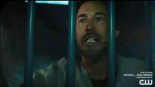 The Flash 8X17 Barry Taunts Thawne He Is Jealous Of New Speedster In City