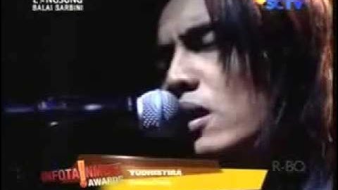 Charly&Puisi=Saat Terakhir Live
