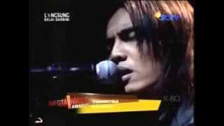 Charly&Puisi=Saat Terakhir Live