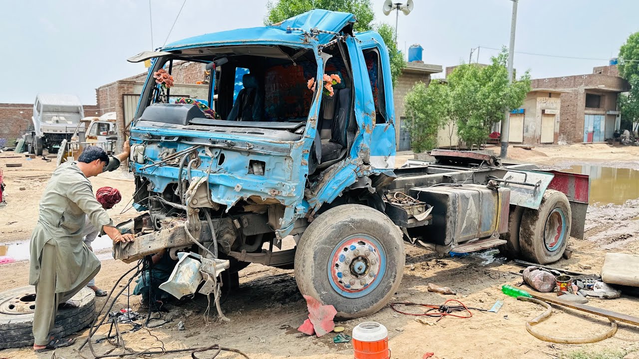 Handmade Hino Truck Manufacturing in Pakistan | How to Make Hino Truck in local Workshop
