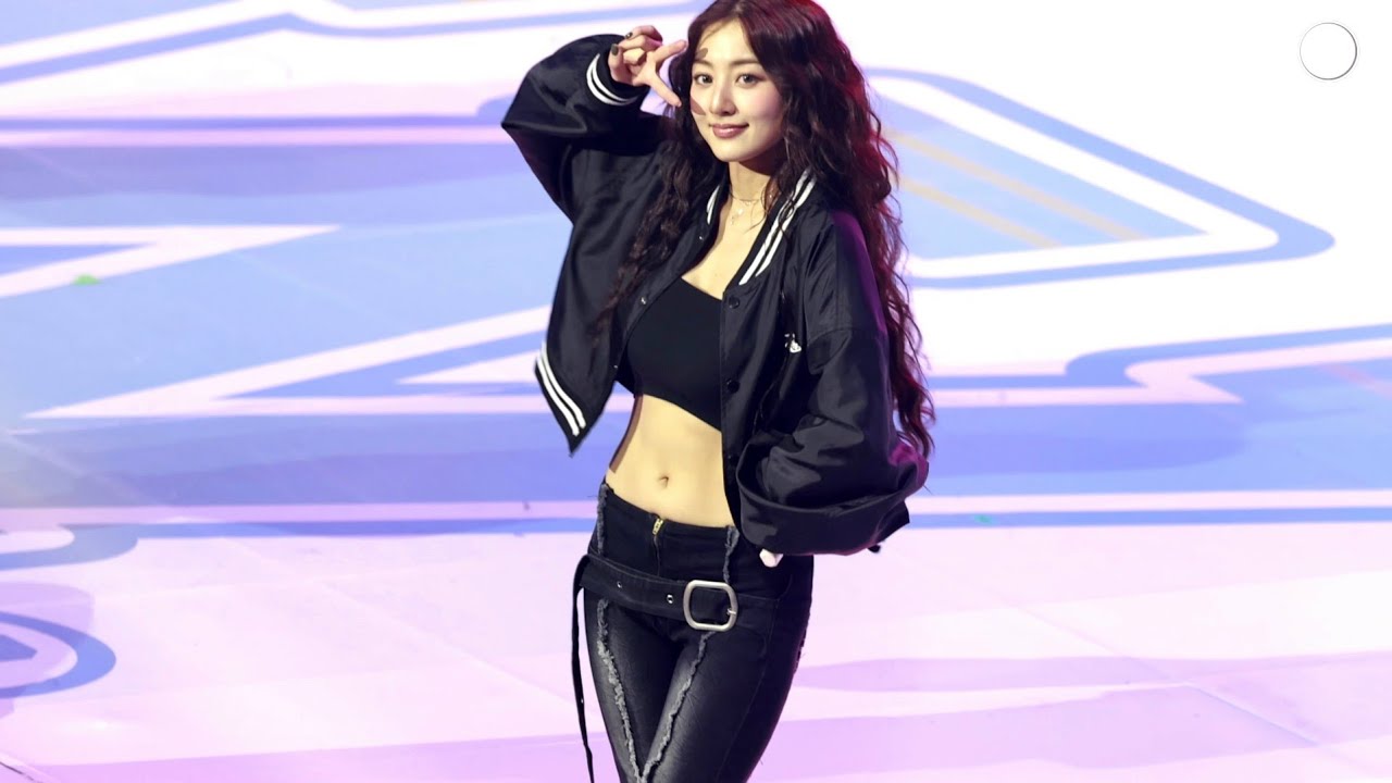 [Jihyo 지효 focus] 241020 1pm 날 바라바라봐(LOOK AT ME) Twice Fanmeeting in Seoul